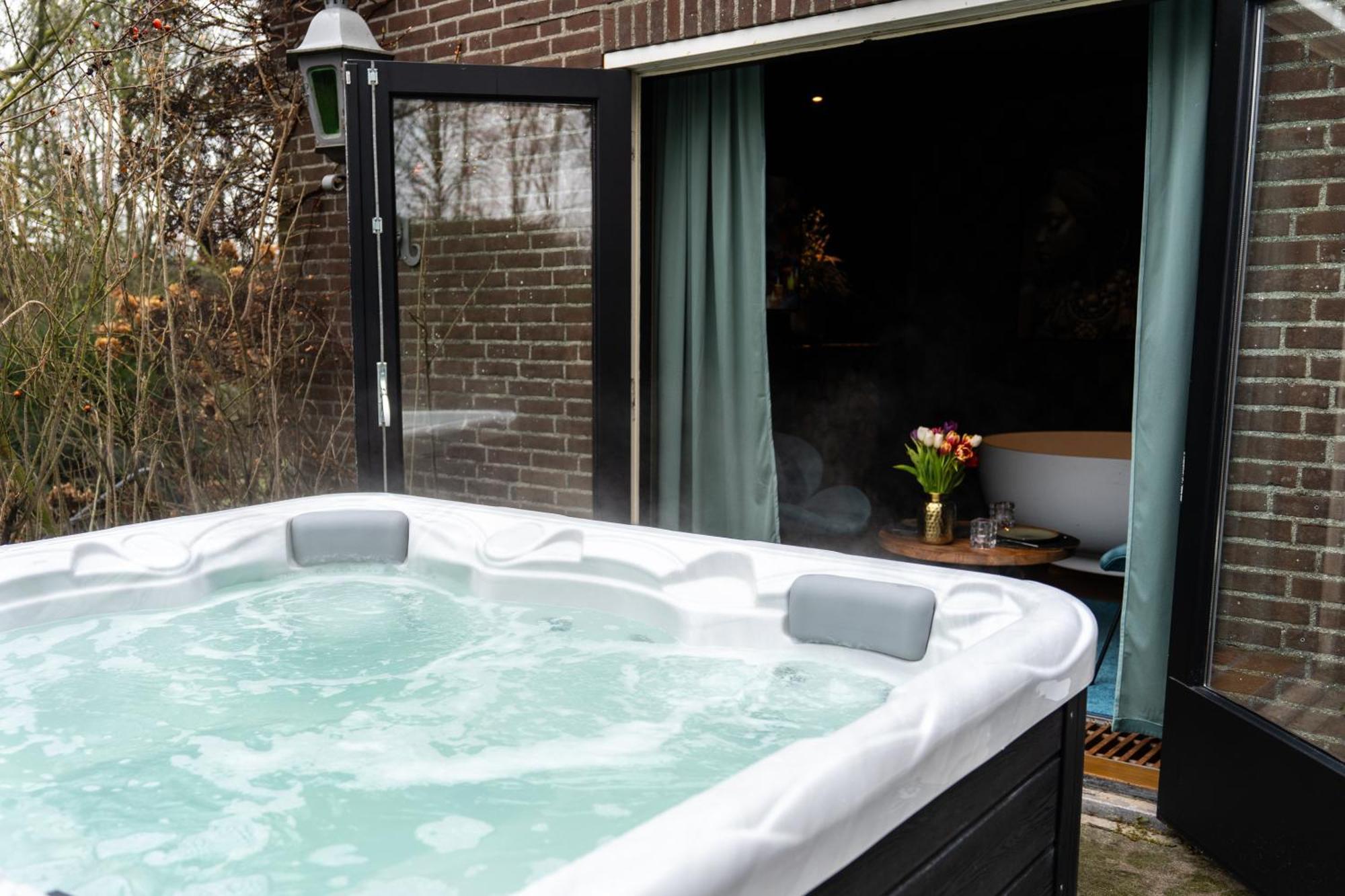 Villa De Luxe Bed &Wellness 's-Hertogenbosch  Exterior foto